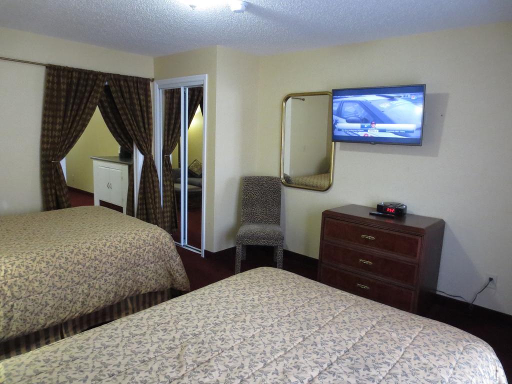 Roosevelt Inn & Suites Saratoga Springs Ballston Spa ภายนอก รูปภาพ