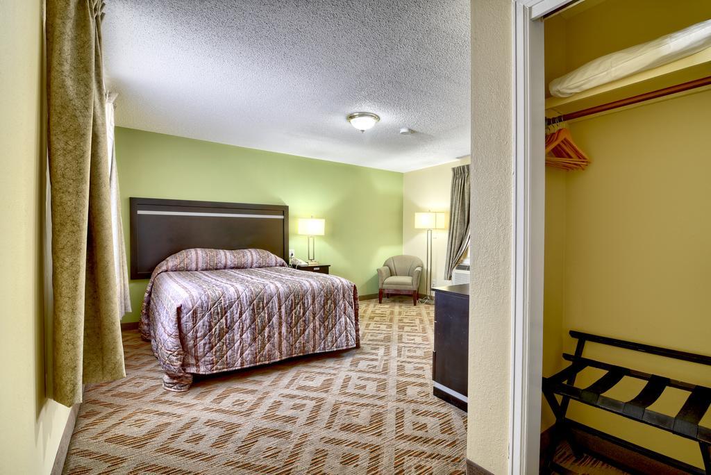 Roosevelt Inn & Suites Saratoga Springs Ballston Spa ภายนอก รูปภาพ