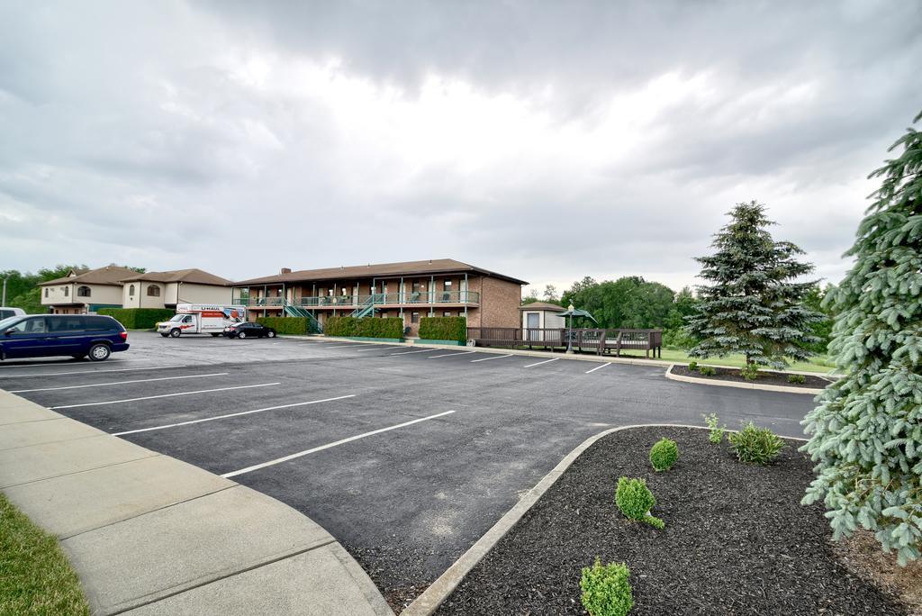 Roosevelt Inn & Suites Saratoga Springs Ballston Spa ภายนอก รูปภาพ