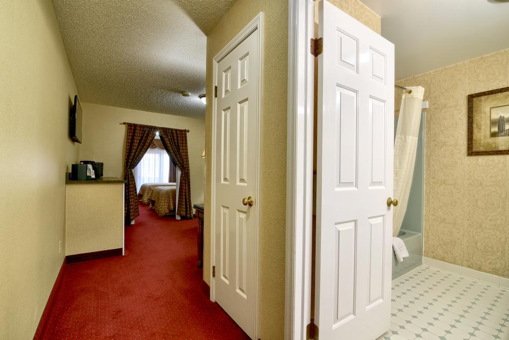 Roosevelt Inn & Suites Saratoga Springs Ballston Spa ภายนอก รูปภาพ